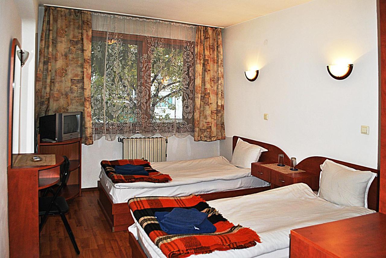 Family Hotel Zora Sofia Exterior photo